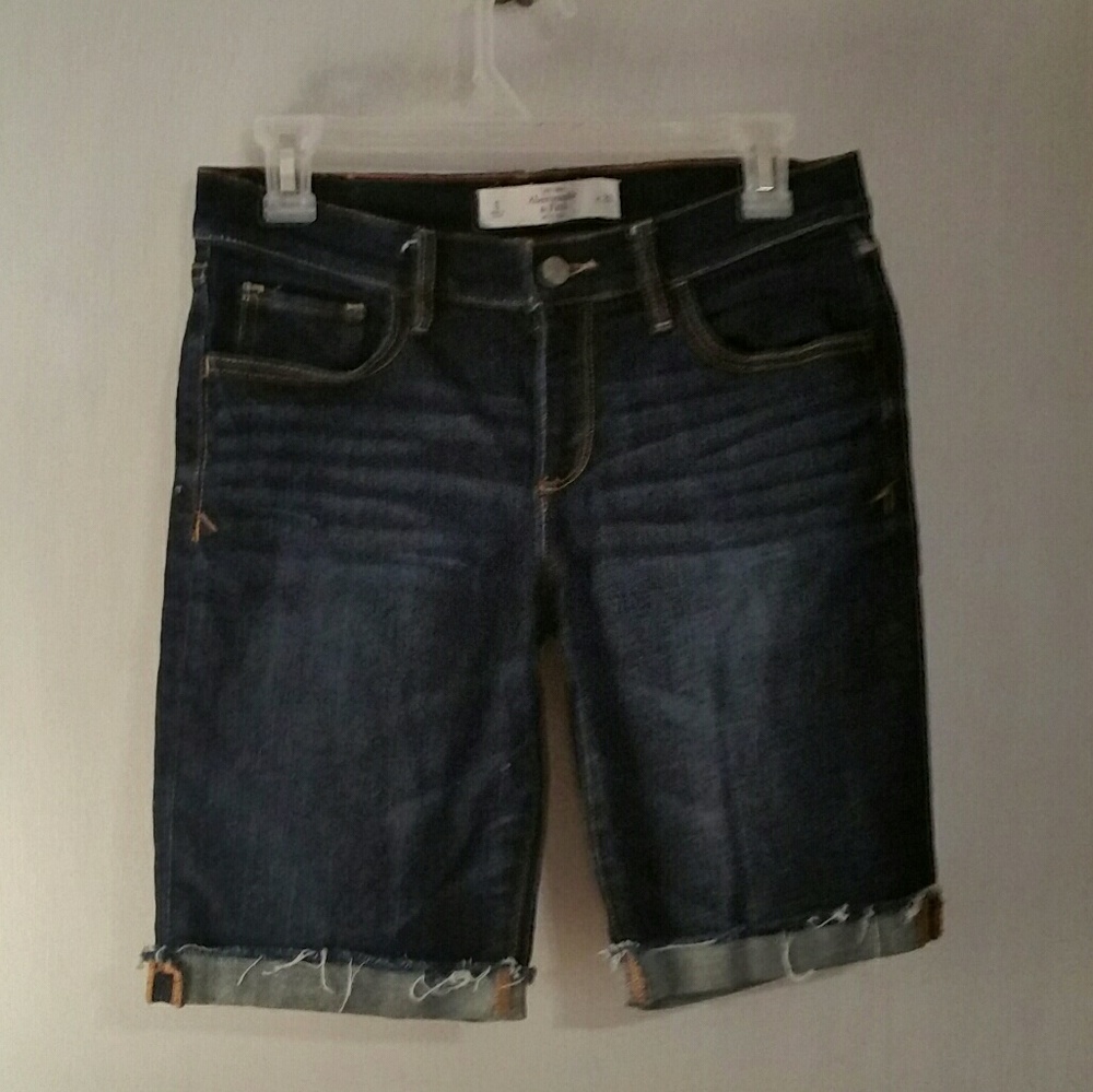 Abercrombie & Fitch Mid Shorts 28 waist stretch